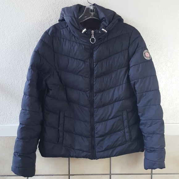 Steve Madden Jackets & Blazers - Madden NYC Black Large Puffer Jacket EUC